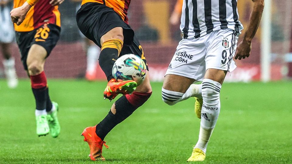 Beşiktaş, derbide yarın Galatasaray’a konuk olacak